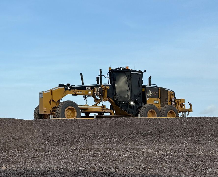 Hayfield Station – ~70 km gravel resheet